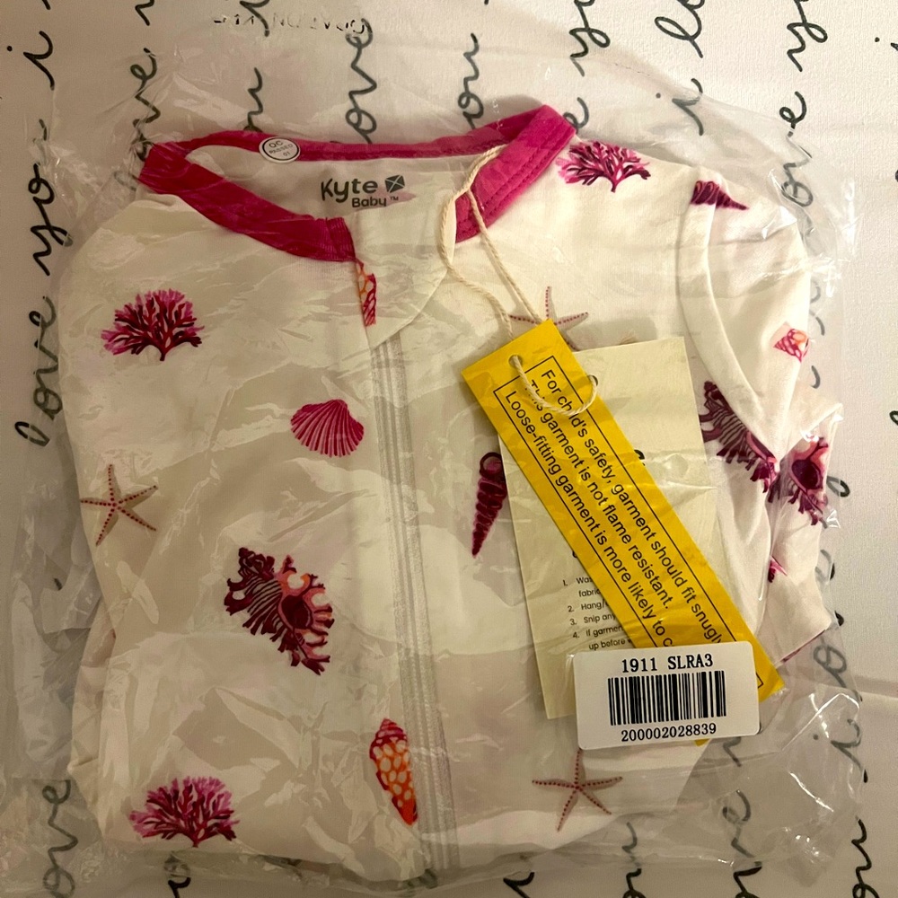 Kyte Baby zippered footie in raspberry shell 6-12 months NWT